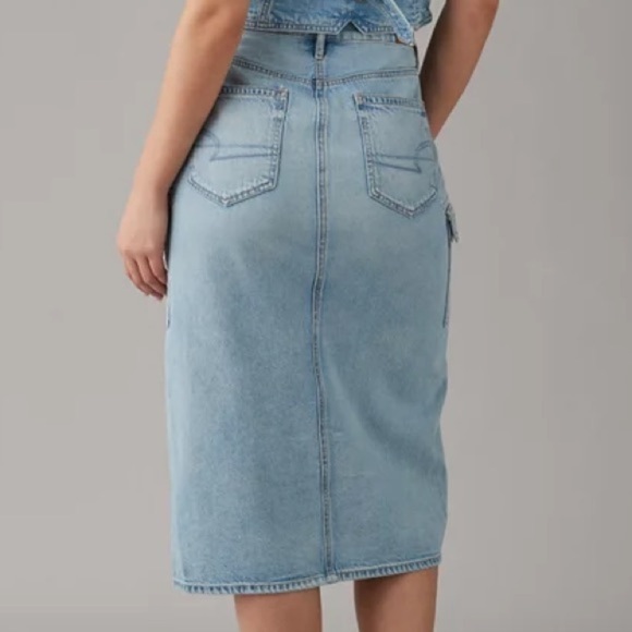NWT AE Dreamy Drape High-Waisted Cargo Denim Midi Blue SZ 12 - Picture 5 of 6